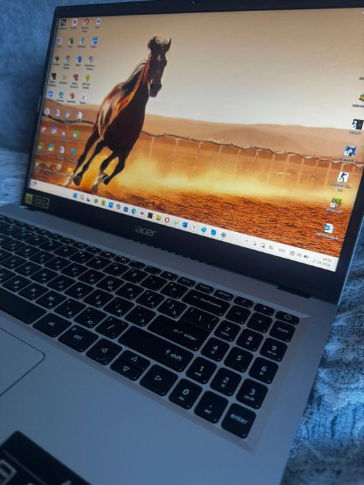 продаю ноутбук в отличном состоянии