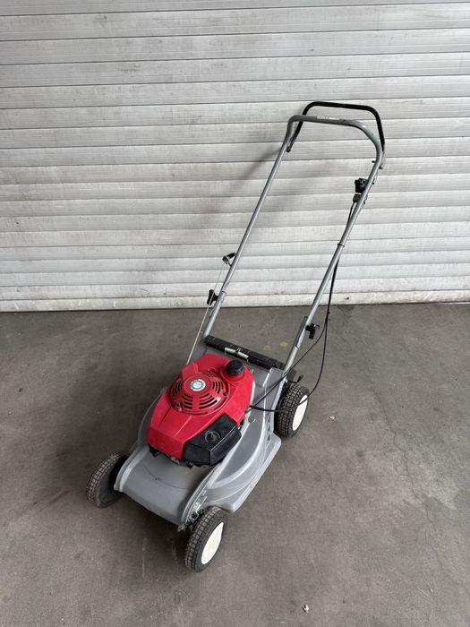 Продавач Косачка HONDA