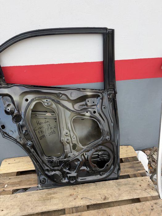 Задна лява врата Honda Civic 2011-2018