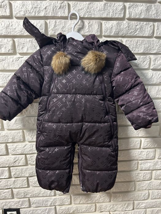 Детские зимние комбинезоны