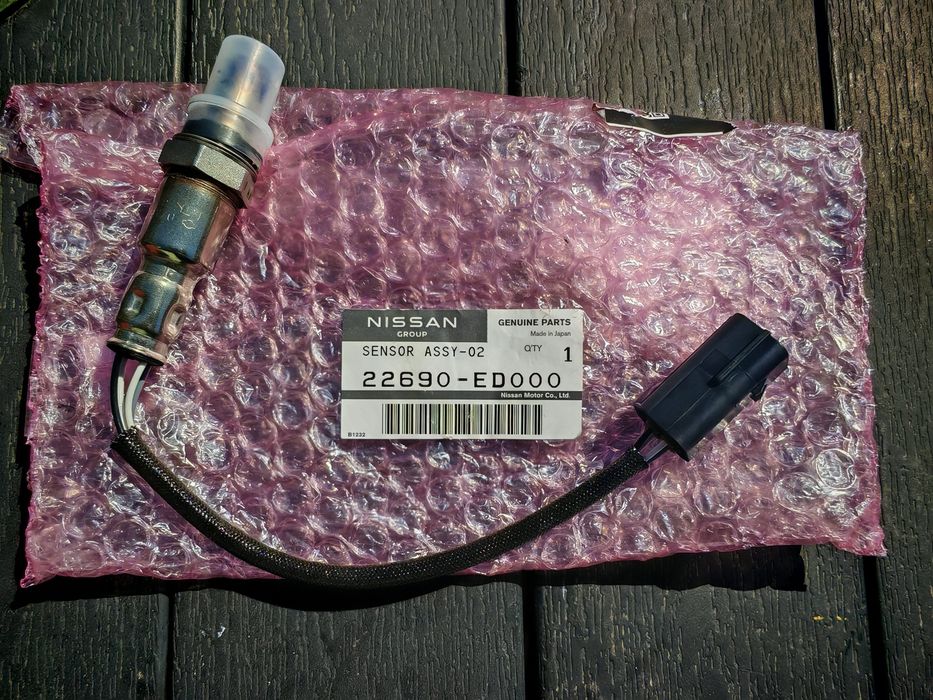 Нова, оригинална ламбда сонда Nissan с номер 22690-ED000.