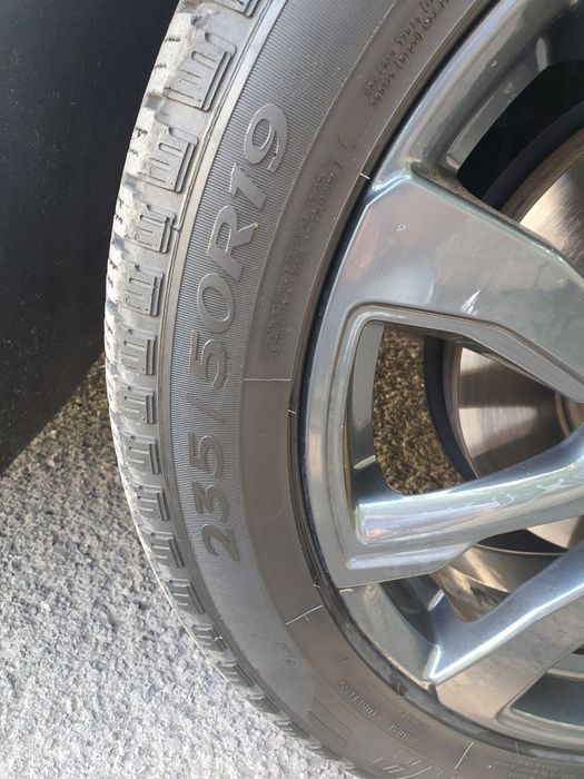 235 50 R19 Goodyear