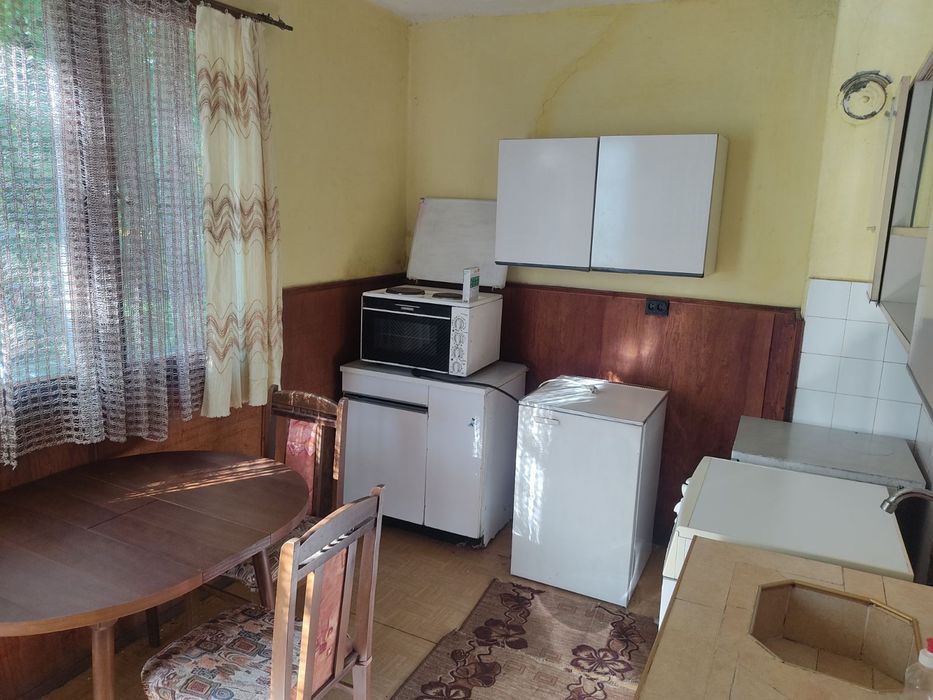 Дава се под наем Тристаен апартамент в Благоевград, Запад - 86 кв.м за 204 € - Снимка #2