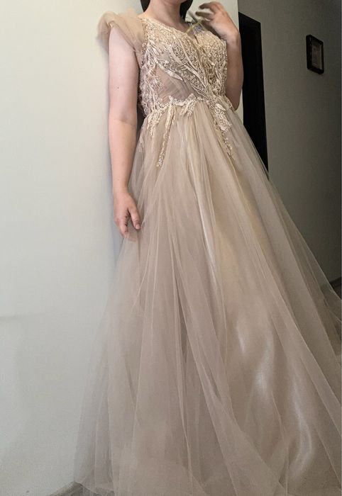 Официална рокля с тюл