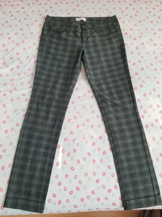 Pantaloni in carouri, Bershka