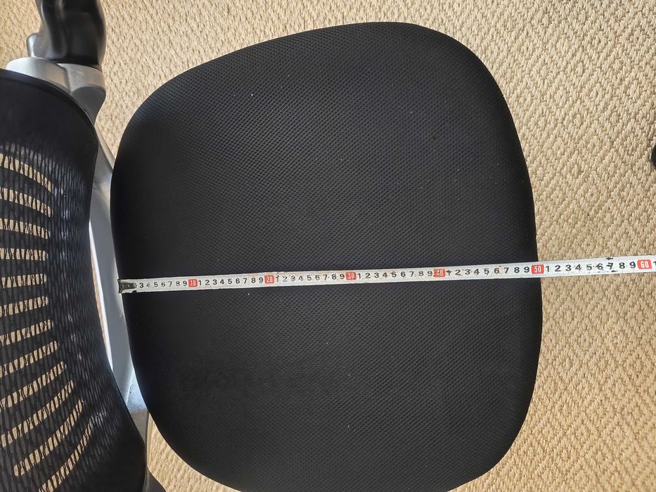 Офис Стол Голям Черен Meш Широка седалка 54/50cm Опора за глава