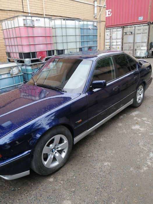 Продам BMW . 1994год