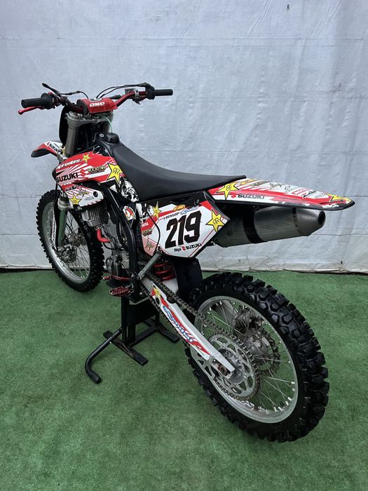 Suzuki RMZ 250 . Vanzari si in rate! Cross