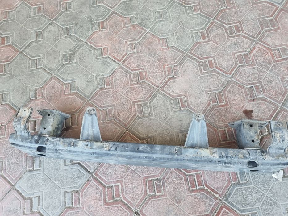 уселитель бампера на прадо 120