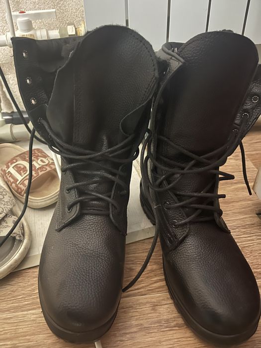 Зимный ботинка берцы новый размер—41.