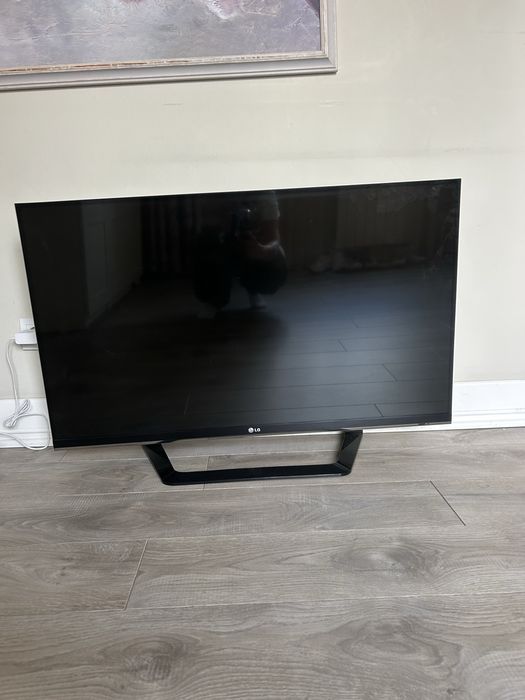 Телевизор LG 42LM660T-ZA