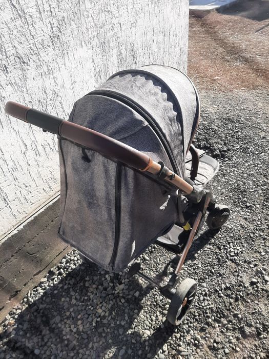 Каляска детская удобный