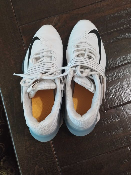 Фитнес обувки Nike Savaleos