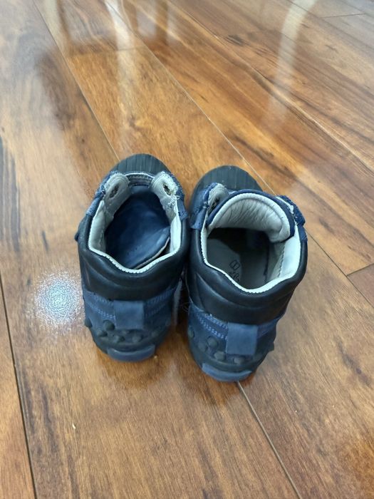 Ботинки на мальчика 28 р