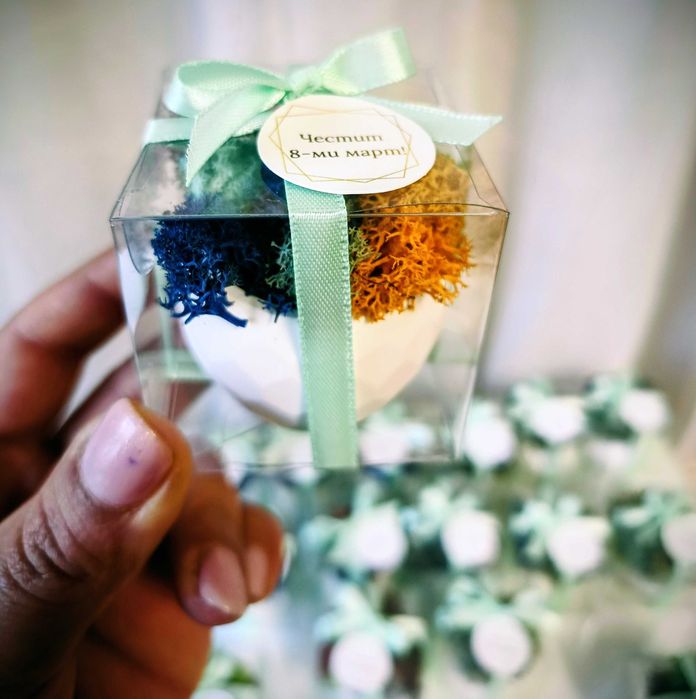 Нежни подаръци за осми март! САМО 2,56€!