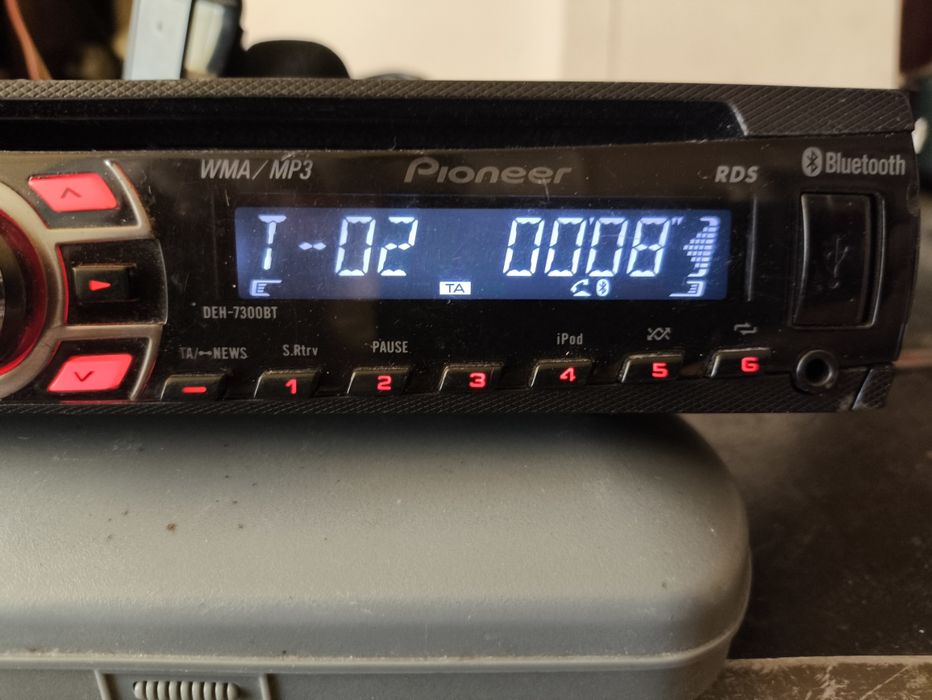 Висок клас авто cd Pioneer deh-7300bt