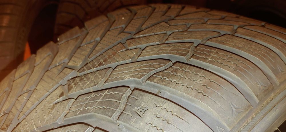 Set de 5 anvelope iarna Kumho WP52 – 245/40 R18 XL – DOT 2023