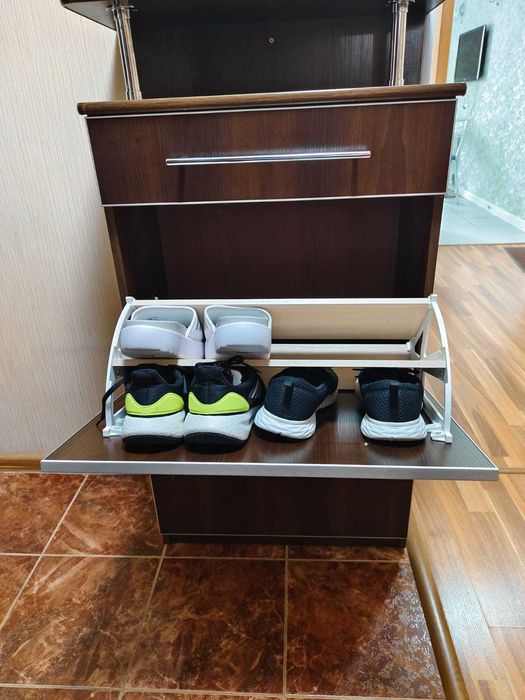 Продам тумбу для хранения обуви