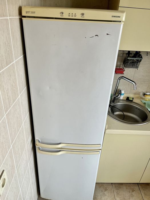 Холодильник Samsung RL28