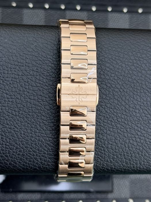 Patek Philippe Nautilus Chronograph 5990