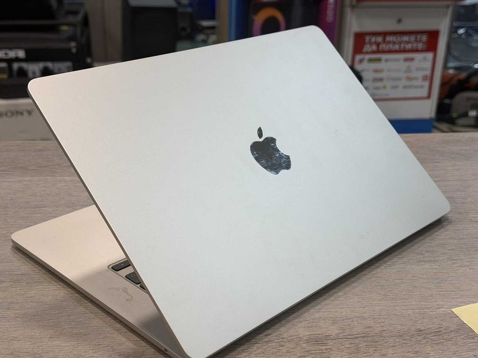 MacBook Air 15” M4 – 16GB RAM / 512GB SSD