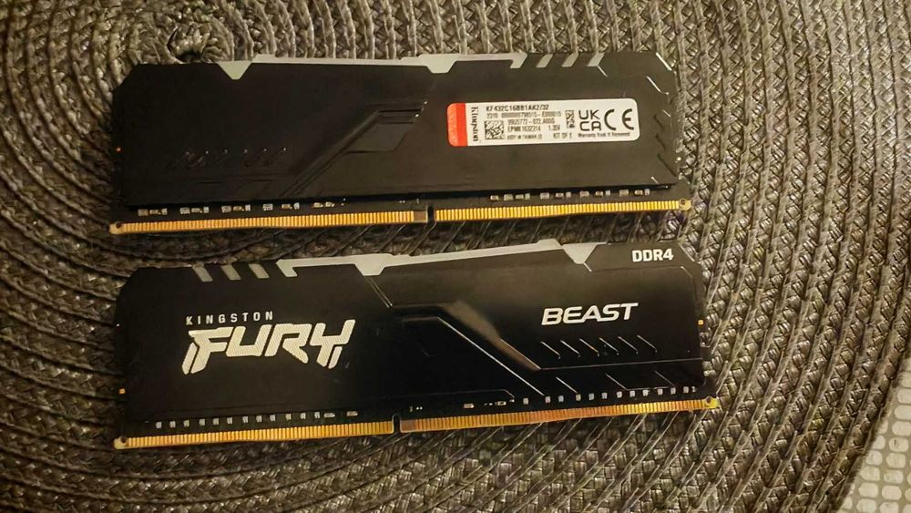 Рам памет Kingston FURY Beast RGB 32GB (2x16GB) DDR4 3200MHz