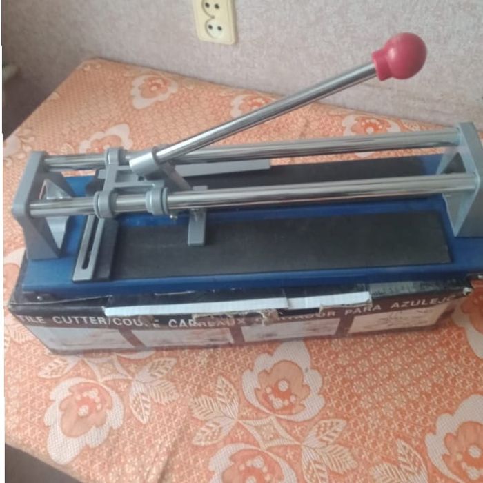 Плиткорез новый 300мм.