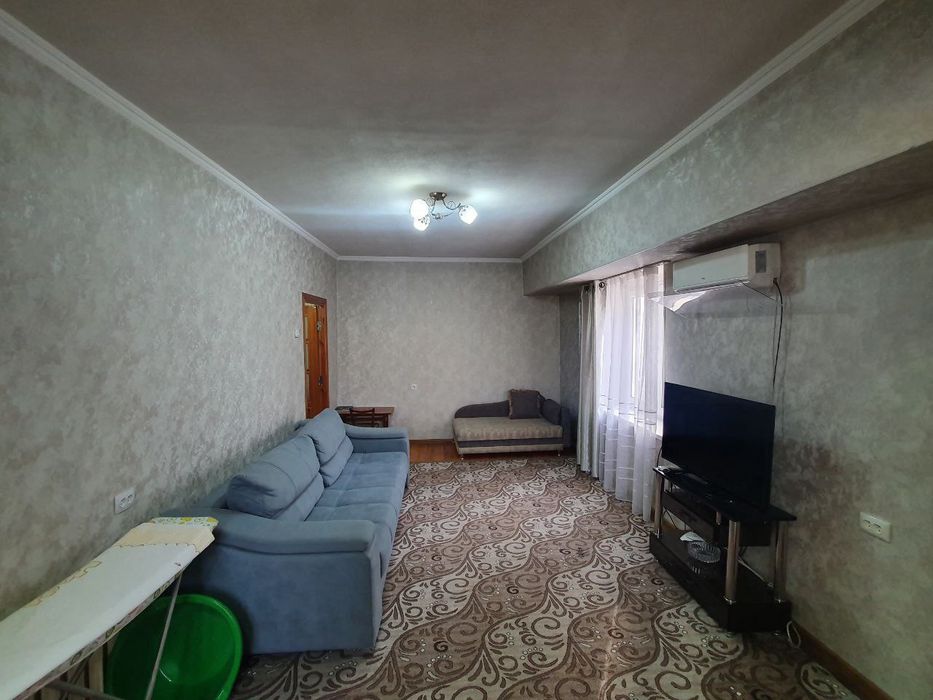 Юнусабад 4 Универсам 1х2/3/4 балкон 2х6м