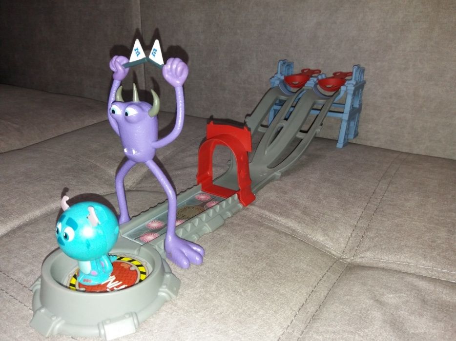 Робот, машинка игрушки по 2000тг