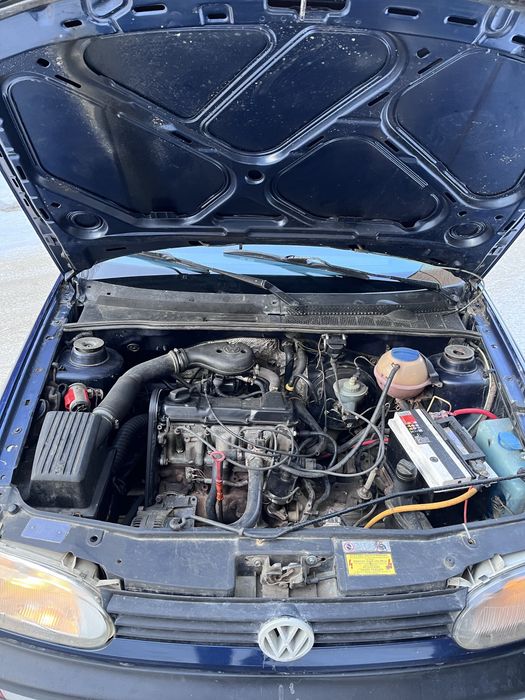 Продам гольф 3 1.8 моно