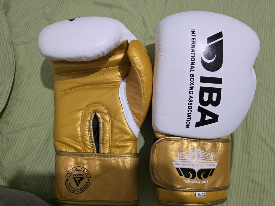 IBA boxing gloves 16 oz перчатки для бокса