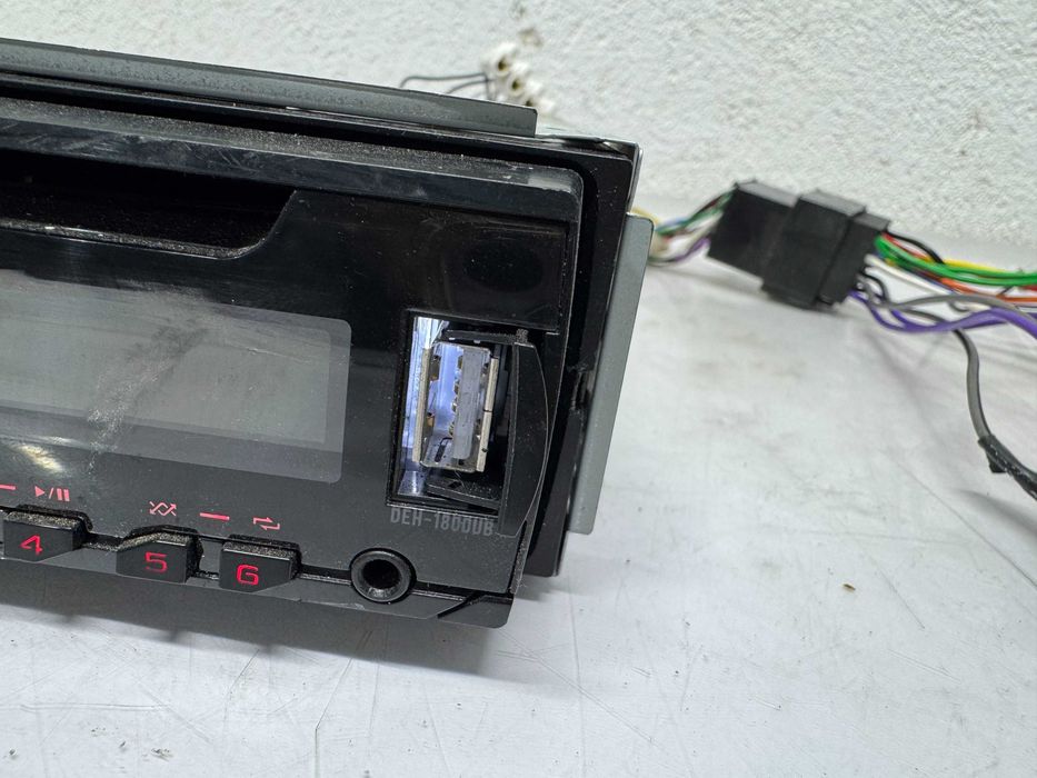 Радио за кола CD - Pioneer DEH -1800UB / 4 x 52W