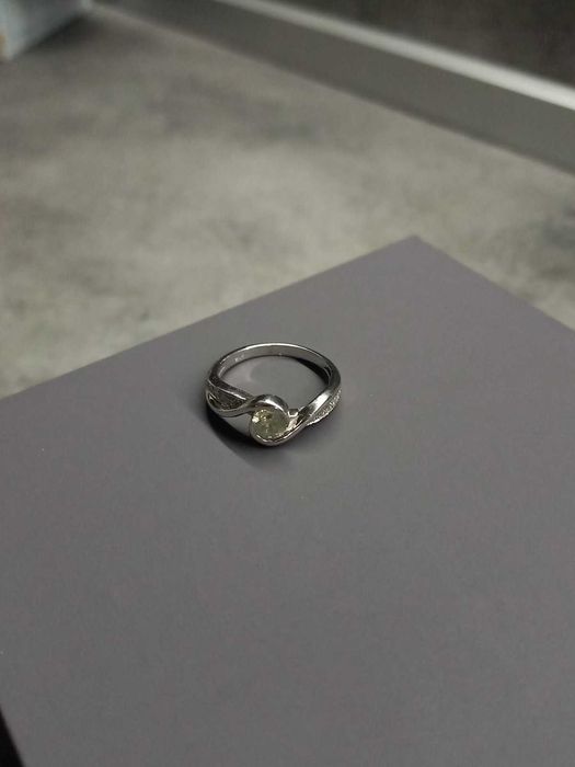 Пръстен 0.65 кaрата, с бяло злато, 14К