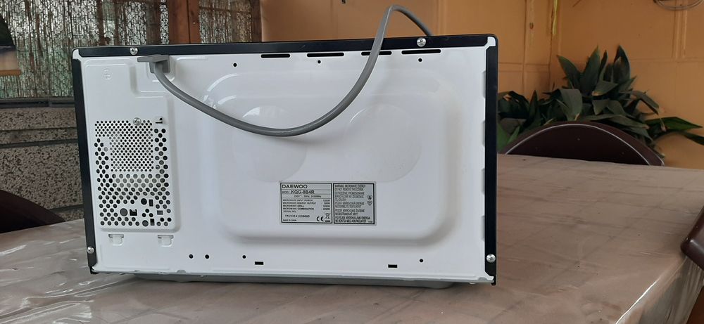 Микровълнова фурна с грил Daewoo 23л.