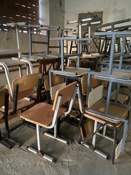 продам школьные стулья