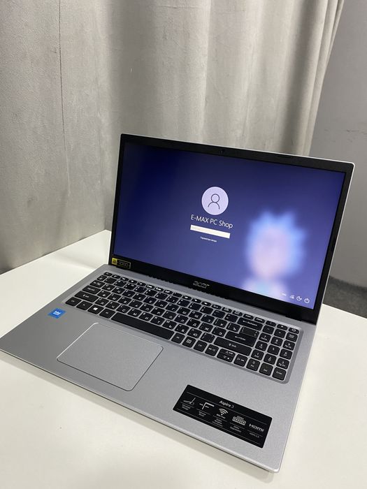 Noutbook Acer full .