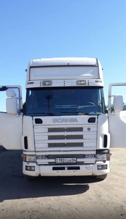 Замена автостекол на грузовики всех марок — выезд