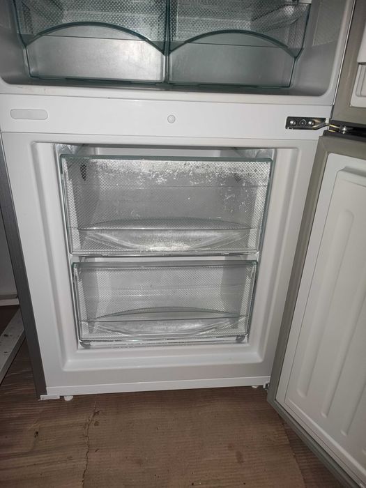 Хладилник с фризер Liebherr  , 265 l, SmartFrost , Инокс