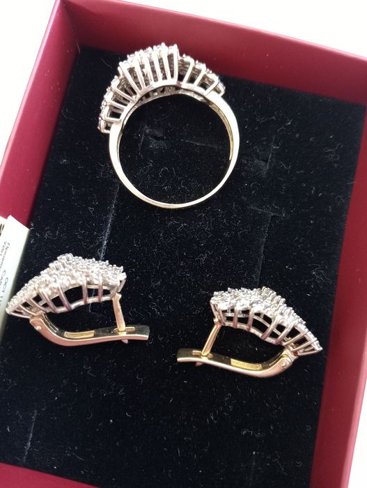 Продам золотой комплект, россия