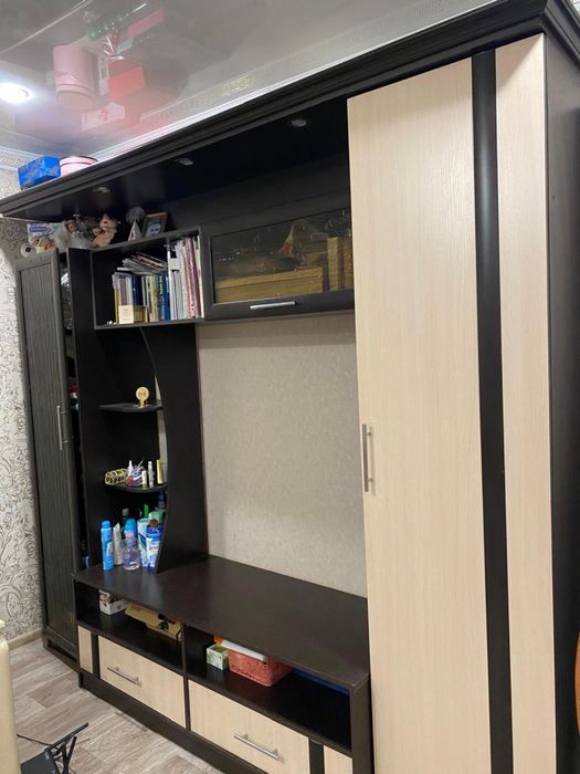 Продам шкаф для гостиной