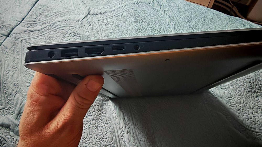 Dell Dell XPS 15 9560, i7‑7700HQ – defect, pentru piese sau dezmembrez