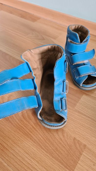 Продам ортопедические сандали