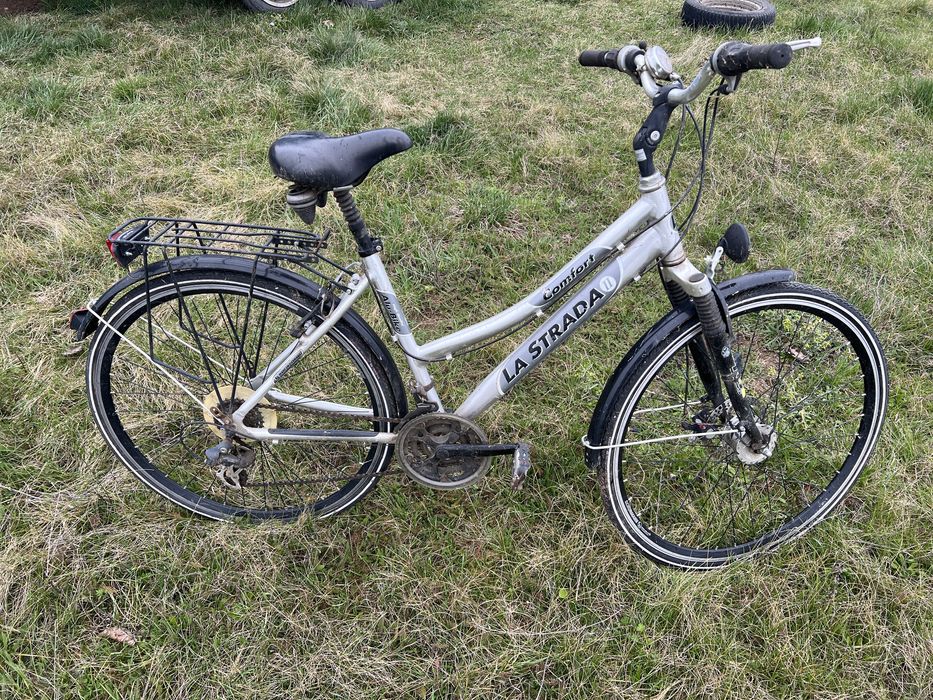 bicicleta dama La strada