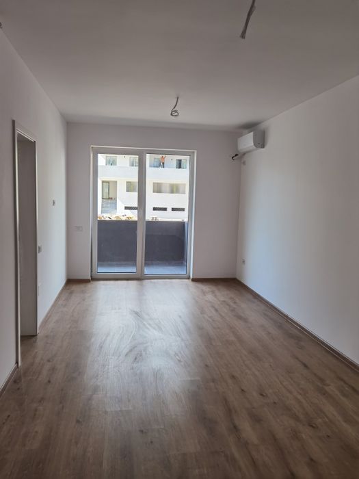 Închiriez garsonieră nemobilată în Popești