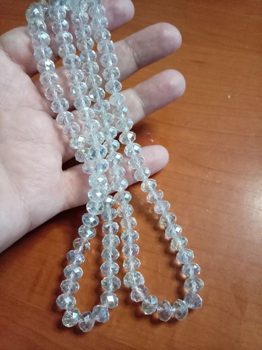 Продам броши, бусы, кольца