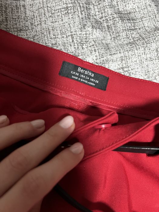 Прав панталон bershka с колан