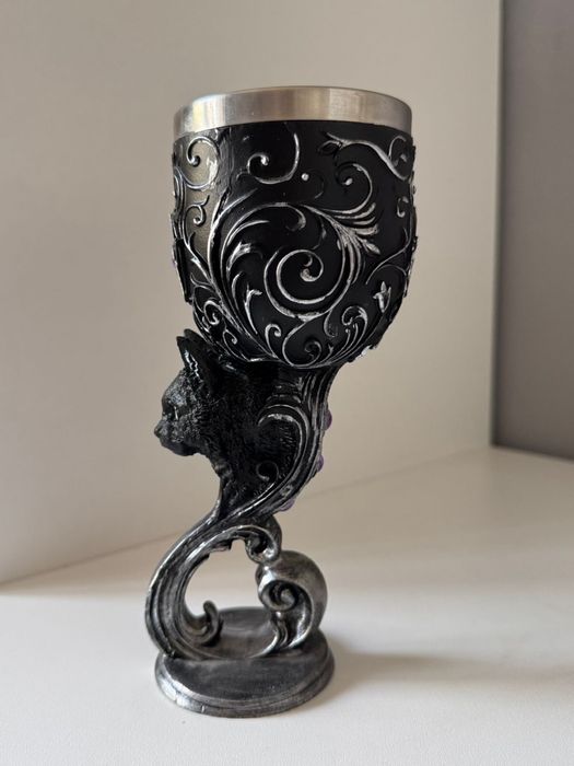 Кубки для вина и напитков