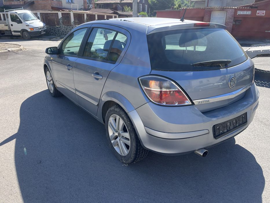 Opel Astra H 1.6i на части