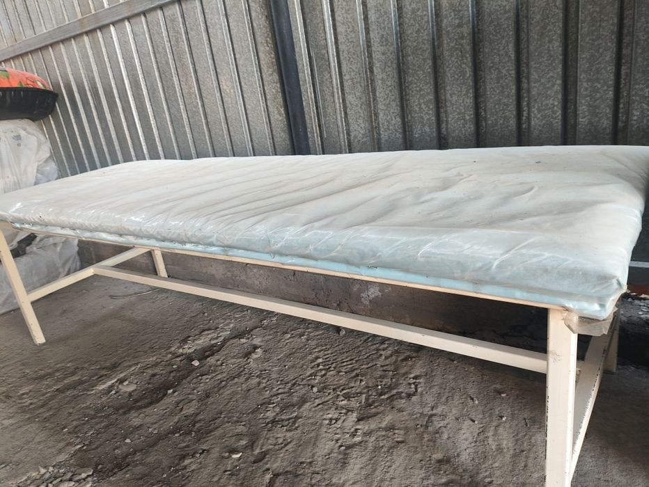 Продам мелицинскую кушетку