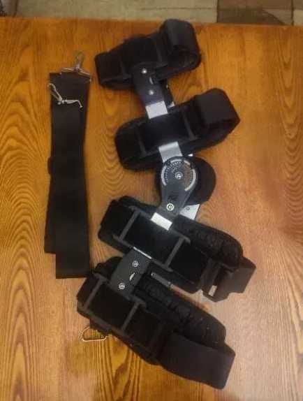 Продаётся регулируемый коленный ортез.